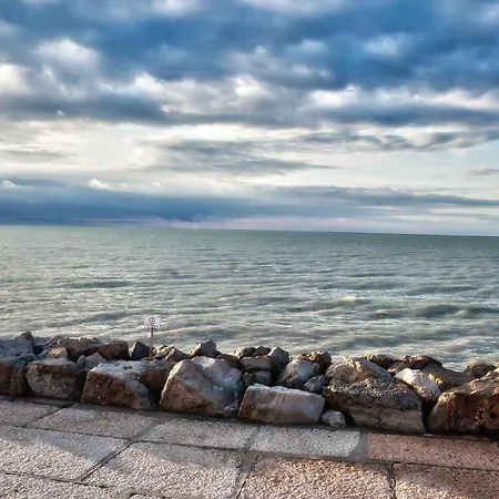 Bellevue Отель Каорле